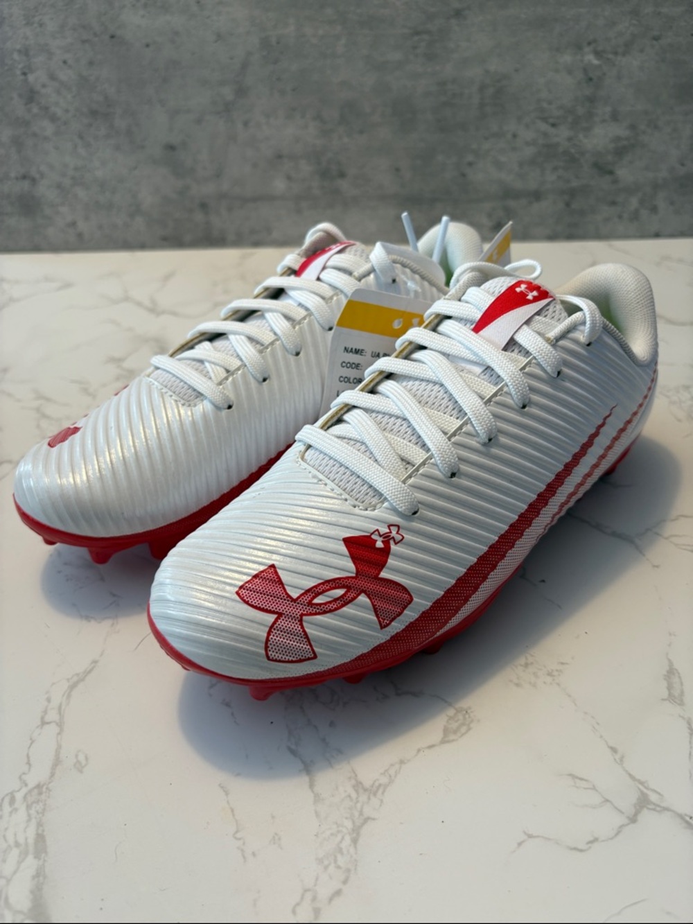 Under Armour Blur Select JR football cleats shoes NWT size 4 red and white